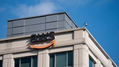 Amazon está considerando vender sus chips de IA a otras empresas Amazon está considerando vender sus chips de IA a otras empresas