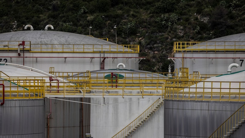 Las reservas mundiales de petróleo caen a un ritmo récord por la guerra, según Goldman Las reservas mundiales de petróleo caen a un ritmo récord por la guerra, según Goldman