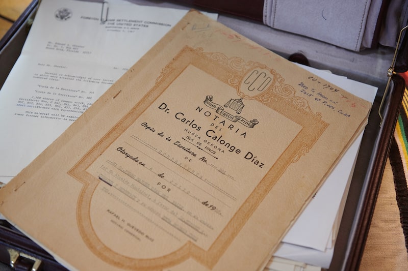 Escritura de la propiedad familiar de Carolyn Chester, situada en lo que hoy es la Isla de la Juventud, que se presentó ante la Comisión de Liquidación de Reclamaciones Extranjeras. Fotógrafo: Dan Brouillette/Bloomberg Escritura de la propiedad familiar de Carolyn Chester, situada en lo que hoy es la Isla de la Juventud, que se presentó ante la Comisión de Liquidación de Reclamaciones Extranjeras. Fotógrafo: Dan Brouillette/Bloomberg