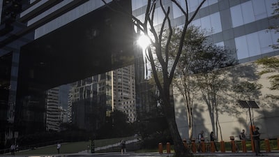 Ibiuna ganha com queda de juros futuros e multimercados abrem ano acima do CDI Ibiuna ganha com queda de juros futuros e multimercados abrem ano acima do CDI