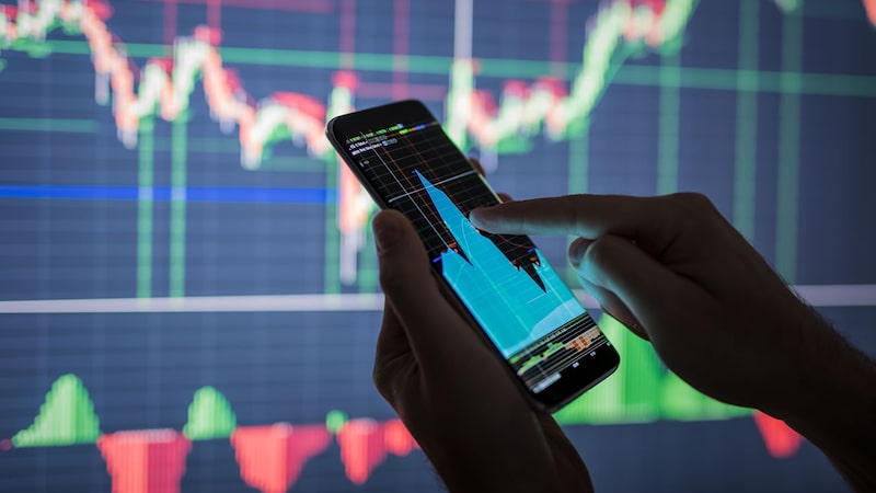 Ibovespa recua com Vale e minério em dia de feriado nos EUA; dólar cai Ibovespa recua com Vale e minério em dia de feriado nos EUA; dólar cai