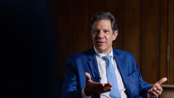 Haddad deixa Ministério da Fazenda antes de eleições e deve concorrer ao governo de SP Haddad deixa Ministério da Fazenda antes de eleições e deve concorrer ao governo de SP