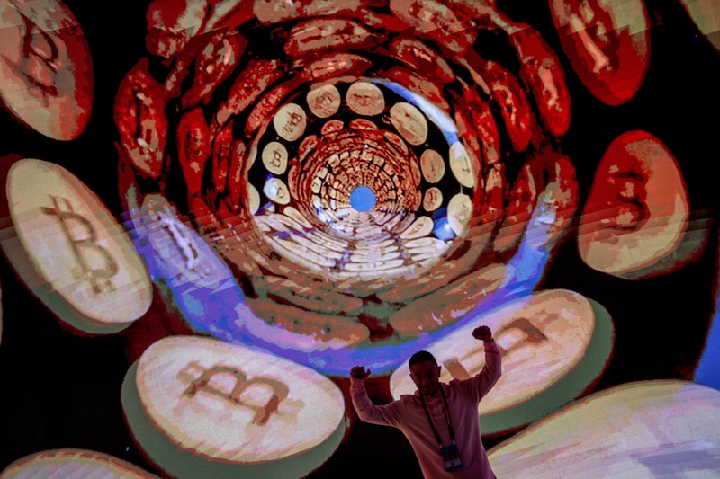 Bitcoin cae por debajo de US$65.000 y revive ecos del colapso cripto de 2022 Bitcoin cae por debajo de US$65.000 y revive ecos del colapso cripto de 2022