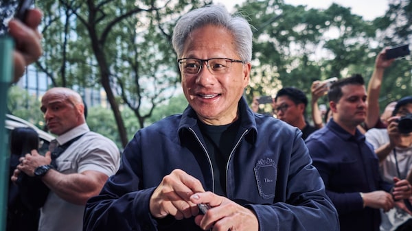 CEO de Nvidia dice que a los trabajadores se les debería “pagar lo máximo posible” CEO de Nvidia dice que a los trabajadores se les debería “pagar lo máximo posible”