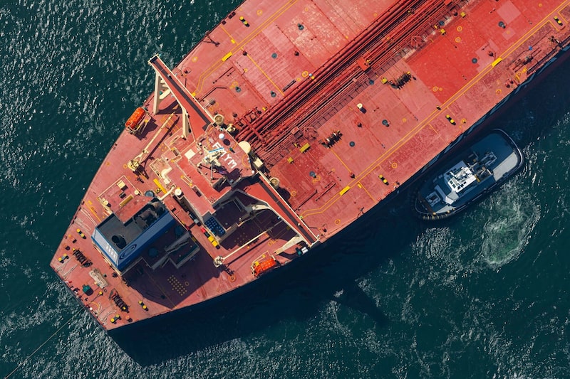 Un petrolero es asistido por un remolcador hasta su atraque en el puerto de Long Beach, en Long Beach, California (EE. UU.), el lunes 17 de junio de 2024. Un petrolero es asistido por un remolcador hasta su atraque en el puerto de Long Beach, en Long Beach, California (EE. UU.), el lunes 17 de junio de 2024.