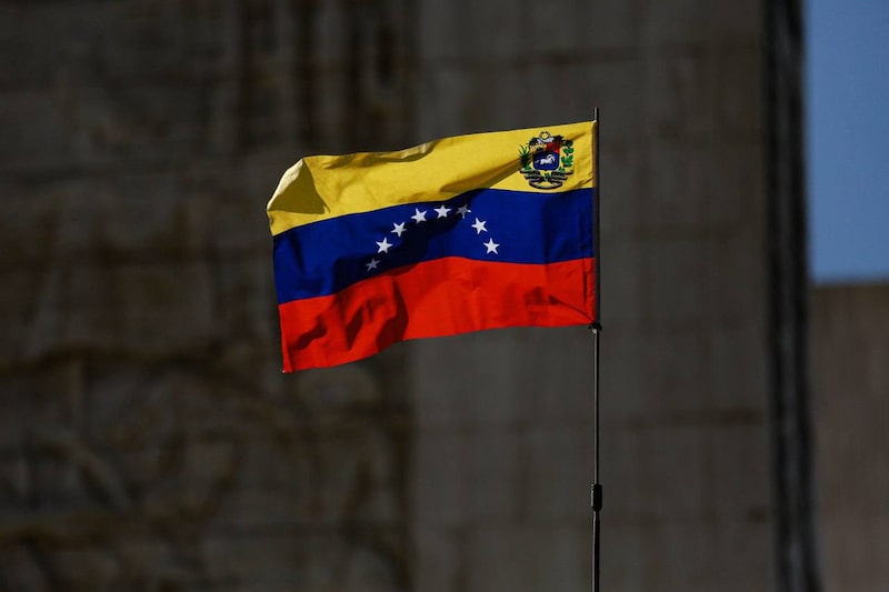 La bandera ondea durante el desfile en conmemoración de los 214 años de la Independencia de Venezuela y Día de la FANB, el 5 de julio de 2025. La bandera ondea durante el desfile en conmemoración de los 214 años de la Independencia de Venezuela y Día de la FANB, el 5 de julio de 2025.