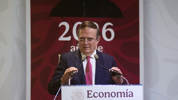 Ebrard dice que las conversaciones comerciales preliminares con EE.UU. son alentadoras Ebrard dice que las conversaciones comerciales preliminares con EE.UU. son alentadoras