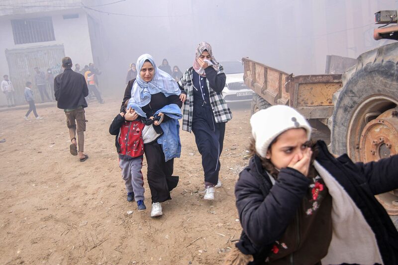 Ataque aéreo israelí contra un edificio residencial en Jan Yunis Ataque aéreo israelí contra un edificio residencial en Jan Yunis