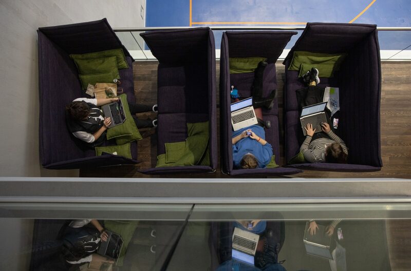 Demanda por notebooks e desktops revela efeitos da pandemia sobre os hábitos das pessoas e as jornadas de trabalho Demanda por notebooks e desktops revela efeitos da pandemia sobre os hábitos das pessoas e as jornadas de trabalho