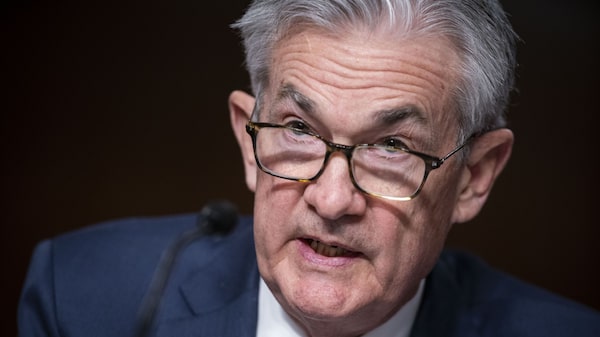 Powell adopta postura más dura hacia alzas de tasas de medio punto en EE.UU. Powell adopta postura más dura hacia alzas de tasas de medio punto en EE.UU.