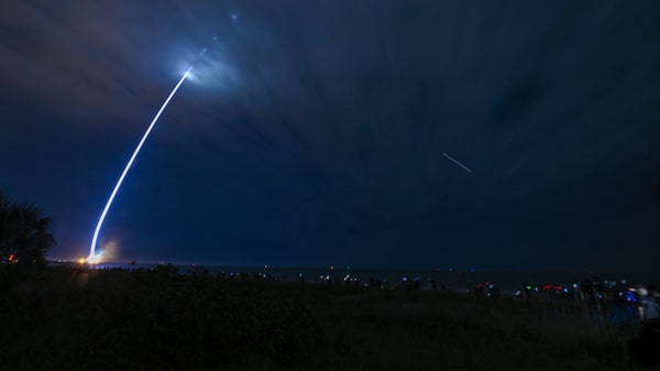 Blue Origin, de Bezos, alcançou a órbita em sua primeira tentativa. Agora vem a parte difícil Blue Origin, de Bezos, alcançou a órbita em sua primeira tentativa. Agora vem a parte difícil