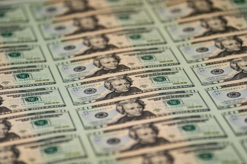 Un talonario de billetes de US$20 en la Oficina de Grabado e Impresión de Estados Unidos en Washington, D.C. Fotógrafo: Al Drago/Bloomberg. Un talonario de billetes de US$20 en la Oficina de Grabado e Impresión de Estados Unidos en Washington, D.C. Fotógrafo: Al Drago/Bloomberg.