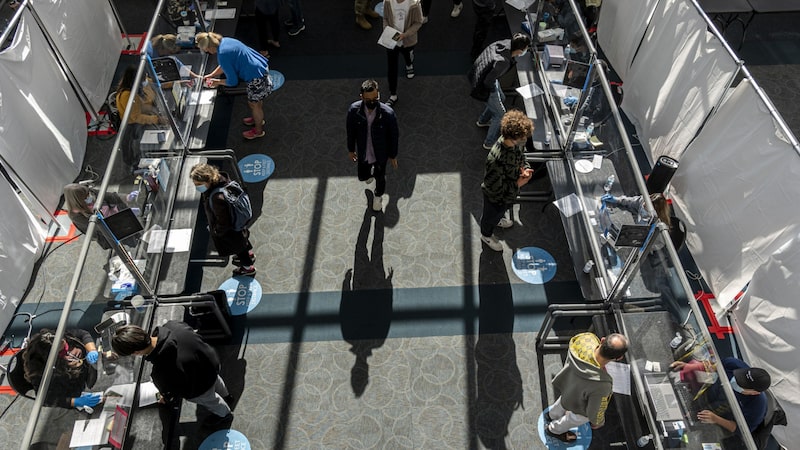 Los beneficios de la vacuna contra el covid-19 con tecnología ARNm superan los riesgos cardíacos, según los CDC de EEUU Los beneficios de la vacuna contra el covid-19 con tecnología ARNm superan los riesgos cardíacos, según los CDC de EEUU