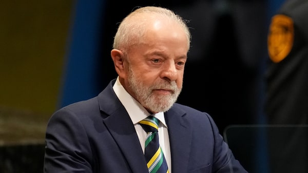 Lula se somete a extirpación de una lesión cutánea antes de su campaña para la reelección Lula se somete a extirpación de una lesión cutánea antes de su campaña para la reelección