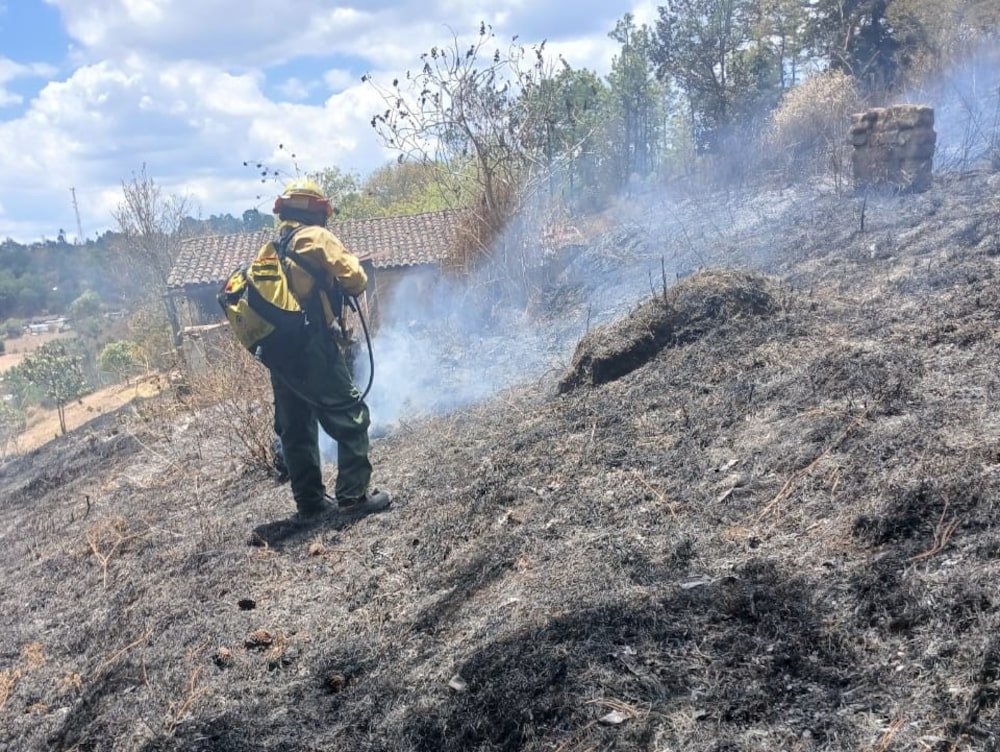 Incendio registrado en Xatinap IV, Santa Cruz del Quiché, en Guatemala, el 31 de marzo de 2026. Incendio registrado en Xatinap IV, Santa Cruz del Quiché, en Guatemala, el 31 de marzo de 2026.