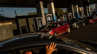 El alza récord del combustible sacude a Chile y golpea el capital político de Kast El alza récord del combustible sacude a Chile y golpea el capital político de Kast