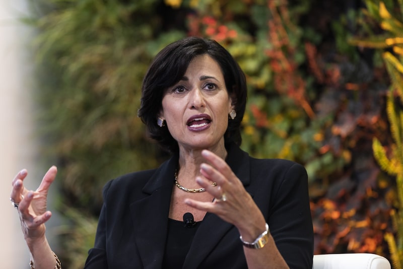 Rochelle Walensky, Directora de los Centros para el Control y la Prevención de Enfermedades (CDC) de EE.UU., participa en una mesa redonda durante la Conferencia Mundial del Instituto Milken en Beverly Hills, California, EE.UU., el miércoles 4 de mayo de 2022. El evento convoca a las mejores mentes del mundo para abordar sus retos más urgentes y ayudar a materializar sus oportunidades más apasionantes. Fotógrafo: Lauren Justice/Bloomberg Rochelle Walensky, Directora de los Centros para el Control y la Prevención de Enfermedades (CDC) de EE.UU., participa en una mesa redonda durante la Conferencia Mundial del Instituto Milken en Beverly Hills, California, EE.UU., el miércoles 4 de mayo de 2022. El evento convoca a las mejores mentes del mundo para abordar sus retos más urgentes y ayudar a materializar sus oportunidades más apasionantes. Fotógrafo: Lauren Justice/Bloomberg
