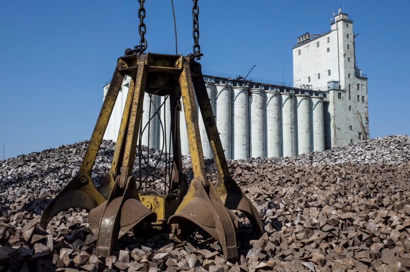 Até o momento, o ferro-gusa foi poupado das tarifas mais pesadas dos EUA que estão sendo aplicadas a produtos brasileiros (Foto: Vincent Mundy/Bloomberg) Até o momento, o ferro-gusa foi poupado das tarifas mais pesadas dos EUA que estão sendo aplicadas a produtos brasileiros (Foto: Vincent Mundy/Bloomberg)