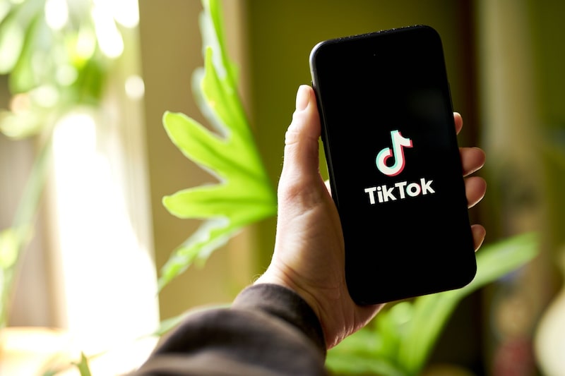 El portavoz de TikTok dijo que estaban complacidos de reunirse para compartir datos sobre los pasos que está dando la empresa en cuanto al antisemitismo en las redes. El portavoz de TikTok dijo que estaban complacidos de reunirse para compartir datos sobre los pasos que está dando la empresa en cuanto al antisemitismo en las redes.