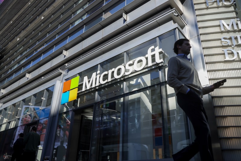 Carteles de Microsoft en un edificio de oficinas en Nueva York. Fotógrafo: Michael Nagle/Bloomberg. Carteles de Microsoft en un edificio de oficinas en Nueva York. Fotógrafo: Michael Nagle/Bloomberg.