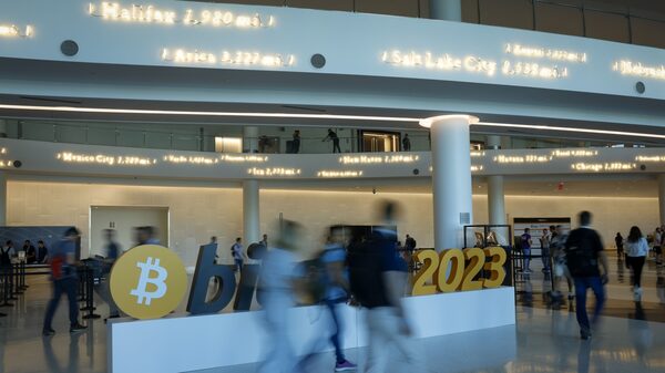 Bitcoin Fans Want to Leave Ugly Year Behind, Show Less Intensity in Miami Bash Bitcoin Fans Want to Leave Ugly Year Behind, Show Less Intensity in Miami Bash