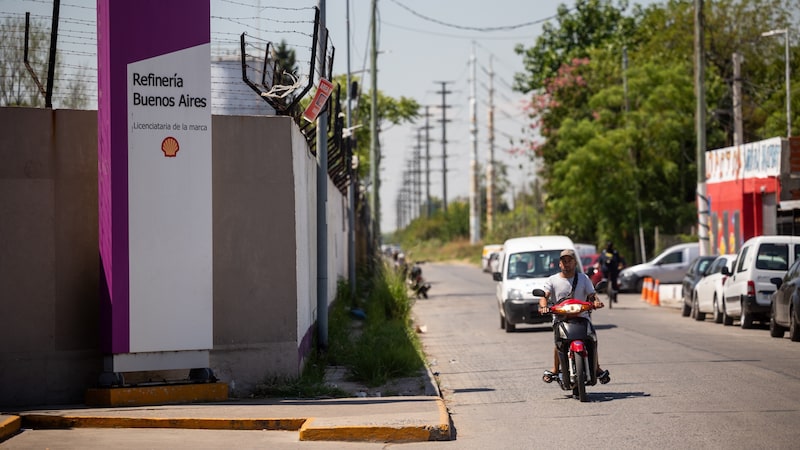 Rebajas crediticias profundas en Raízen y CSN avivan temores en mercado de bonos de Brasil Rebajas crediticias profundas en Raízen y CSN avivan temores en mercado de bonos de Brasil