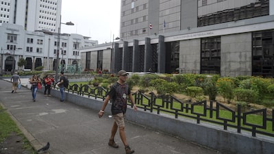 Banco Central de Costa Rica intensifica compras de dólares ante fuerte apreciación del colón Banco Central de Costa Rica intensifica compras de dólares ante fuerte apreciación del colón