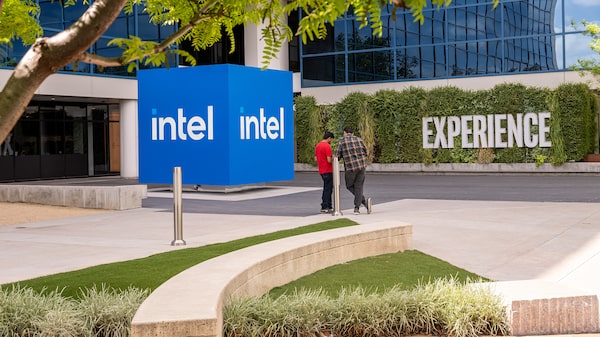 ¿Por qué caen las acciones de Intel si tuvo su mayor crecimiento de ingresos en 15 años? ¿Por qué caen las acciones de Intel si tuvo su mayor crecimiento de ingresos en 15 años?