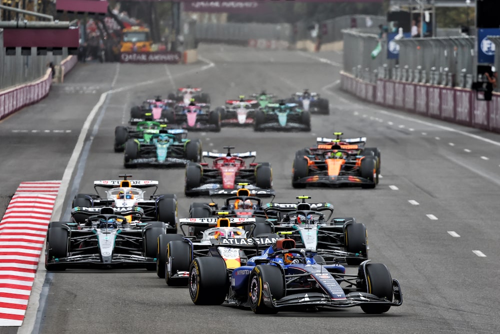 Campeonato Mundial de Fórmula 1, Ronda 17, Gran Premio de Azerbaiyán, Circuito Urbano de Bakú, Azerbaiyán, Día de Carrera. Campeonato Mundial de Fórmula 1, Ronda 17, Gran Premio de Azerbaiyán, Circuito Urbano de Bakú, Azerbaiyán, Día de Carrera.