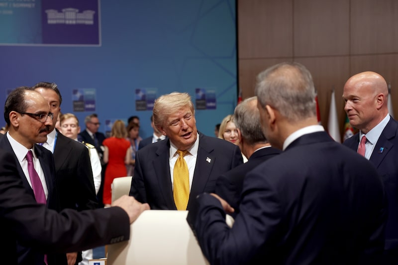 El presidente estadounidense Donald Trump durante la cumbre de la OTAN en Ankara, Turquía, el 8 de julio. Fotógrafo: Burak Kara/Getty Images. El presidente estadounidense Donald Trump durante la cumbre de la OTAN en Ankara, Turquía, el 8 de julio. Fotógrafo: Burak Kara/Getty Images.