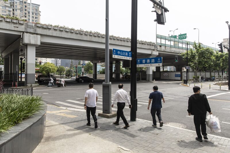 Oscilação no número de casos de covid não mudou a estratégia do governo local de restringir a circulação de pessoas para conter o vírus Oscilação no número de casos de covid não mudou a estratégia do governo local de restringir a circulação de pessoas para conter o vírus