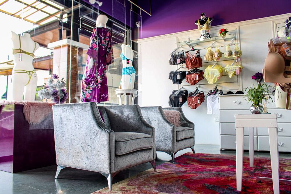 El concepto The Bra Guru nació en San Pedro Sula y se encuentra en negociaciones para ingresar a Guatemala. El concepto The Bra Guru nació en San Pedro Sula y se encuentra en negociaciones para ingresar a Guatemala.