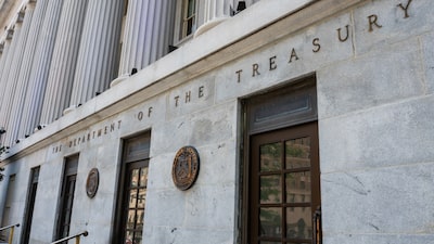Bonos del Tesoro suben después de que Waller, de la Fed, diera señales a favor de mantener las tasas Bonos del Tesoro suben después de que Waller, de la Fed, diera señales a favor de mantener las tasas