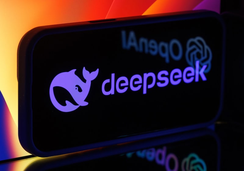 La aplicación de inteligencia artificial DeepSeek en un teléfono móvil. La aplicación de inteligencia artificial DeepSeek en un teléfono móvil.