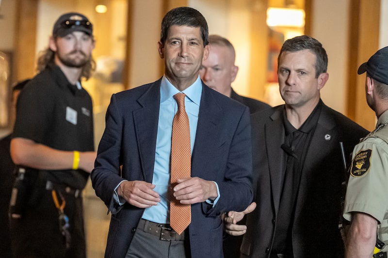 Kevin Warsh llega a la cena durante el simposio económico de Jackson Hole. Fotógrafo: David Paul Morris/Bloomberg. Kevin Warsh llega a la cena durante el simposio económico de Jackson Hole. Fotógrafo: David Paul Morris/Bloomberg.