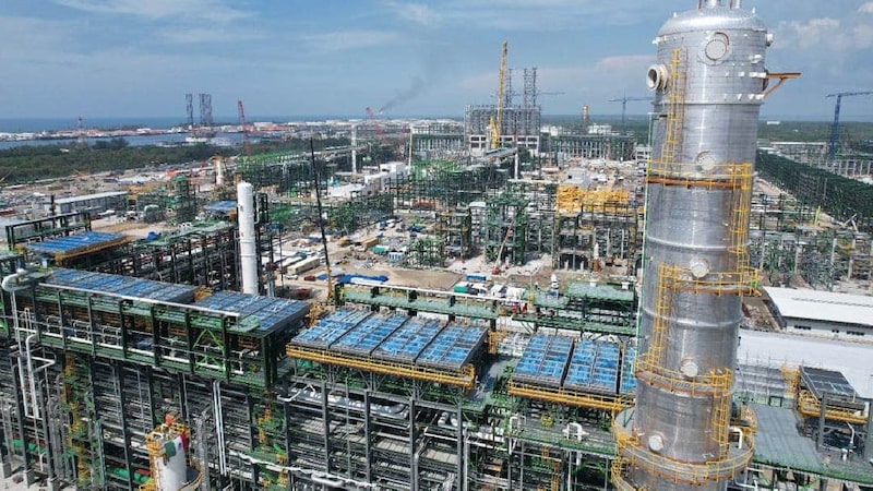 Pemex reporta fuga de petróleo y fuego en refinería Dos Bocas Pemex reporta fuga de petróleo y fuego en refinería Dos Bocas