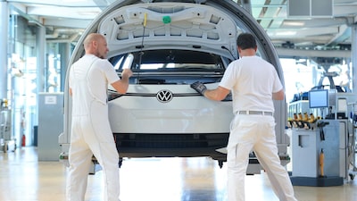 Volkswagen enfrenta pressão de sindicatos antes de detalhar plano de cortes de custos Volkswagen enfrenta pressão de sindicatos antes de detalhar plano de cortes de custos