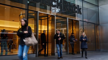 Acciones de BlackRock caen más de un 8% tras limitar retiros en fondo de crédito privado Acciones de BlackRock caen más de un 8% tras limitar retiros en fondo de crédito privado
