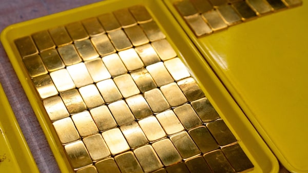 El oro extiende ganancias impulsado por la caída del dólar tras señales de acuerdo con Irán El oro extiende ganancias impulsado por la caída del dólar tras señales de acuerdo con Irán