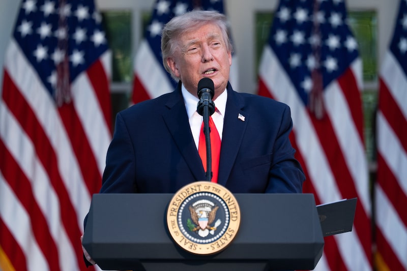 Trump amenaza con aranceles del 100% a países que graven servicios digitales de empresas de EE.UU. Trump amenaza con aranceles del 100% a países que graven servicios digitales de empresas de EE.UU.