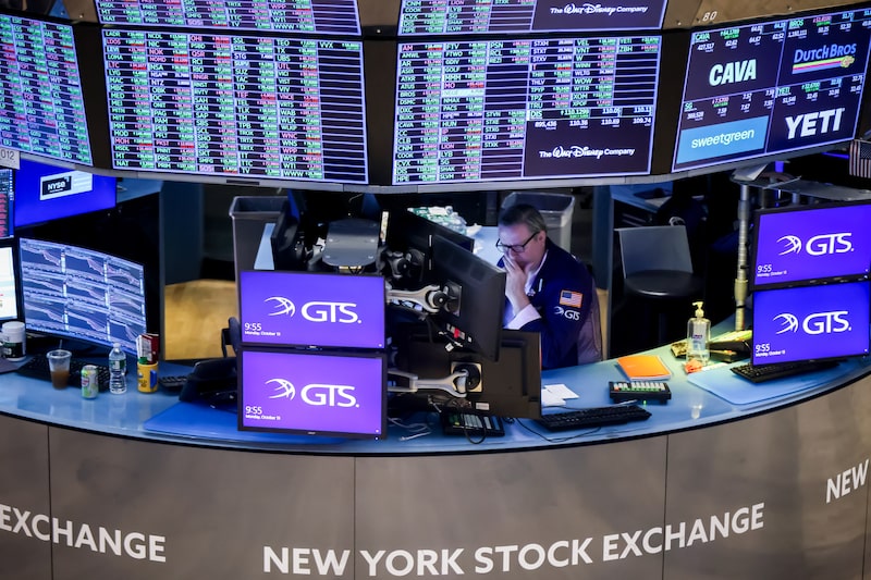 Acciones asiáticas rompen su racha alcista de tres días, con Japón a la cabeza de las caídas Acciones asiáticas rompen su racha alcista de tres días, con Japón a la cabeza de las caídas