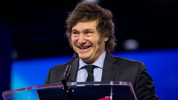 Milei mejora su imagen en medio del ajuste Milei mejora su imagen en medio del ajuste