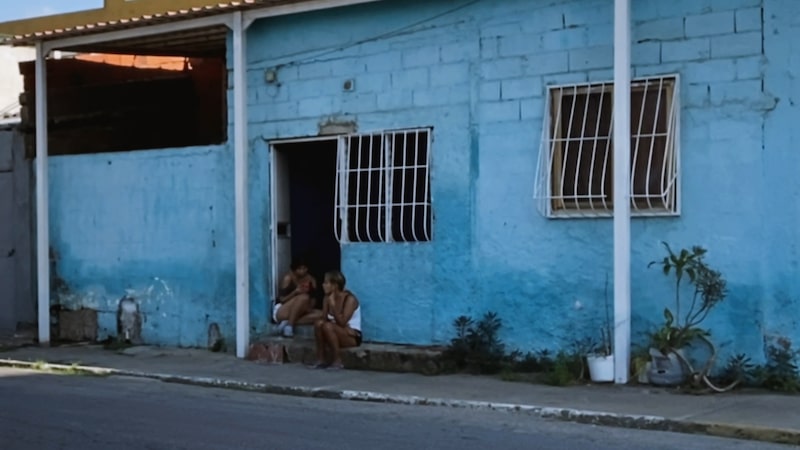 Una vivienda en Lechería, Venezuela. Una vivienda en Lechería, Venezuela.