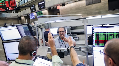 S&P 500 cae y rompe racha de cinco jornadas de ganancias por tensión entre EE.UU. e Irán S&P 500 cae y rompe racha de cinco jornadas de ganancias por tensión entre EE.UU. e Irán