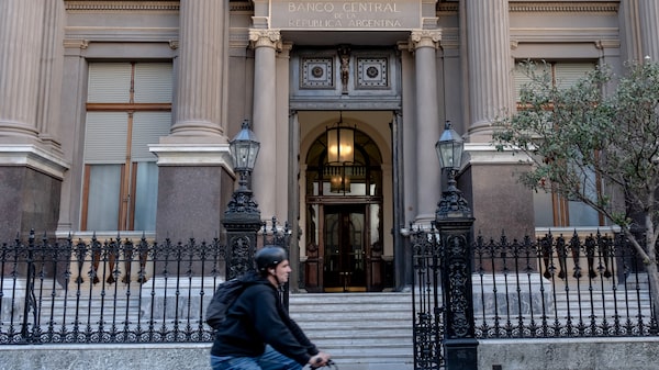 Banco central da Argentina anuncia mudança no sistema de banda cambial Banco central da Argentina anuncia mudança no sistema de banda cambial