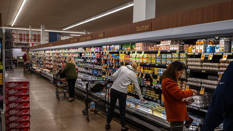 PCE: índice de inflação preferido do Fed sobe 0,3% em janeiro, em sinal de moderação PCE: índice de inflação preferido do Fed sobe 0,3% em janeiro, em sinal de moderação