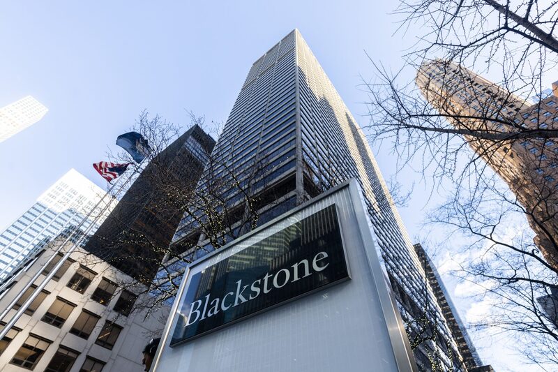 Blackstone ya es uno de los mayores financiadores de infraestructuras del mundo, con más de US$100.000 millones invertidos en esta clase de activos. Blackstone ya es uno de los mayores financiadores de infraestructuras del mundo, con más de US$100.000 millones invertidos en esta clase de activos.