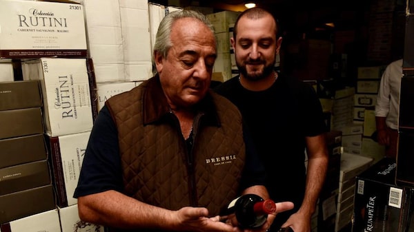 Una de las cavas de vinos de guarda más grandes del mundo es argentina: qué tesoros esconde Una de las cavas de vinos de guarda más grandes del mundo es argentina: qué tesoros esconde