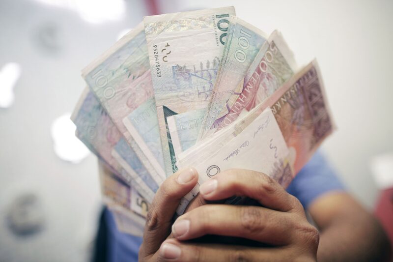 Pagamentos por celular e cartão dominam as compras e as doações para pessoas sem-teto e para igrejas Pagamentos por celular e cartão dominam as compras e as doações para pessoas sem-teto e para igrejas