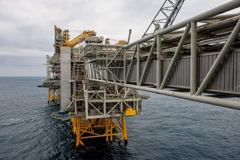 El llamado precio mínimo del petróleo puede estar pasando de unos US$75 a US$80 el barril a unos US$70, según Goldman Sachs Group Inc. El llamado precio mínimo del petróleo puede estar pasando de unos US$75 a US$80 el barril a unos US$70, según Goldman Sachs Group Inc.